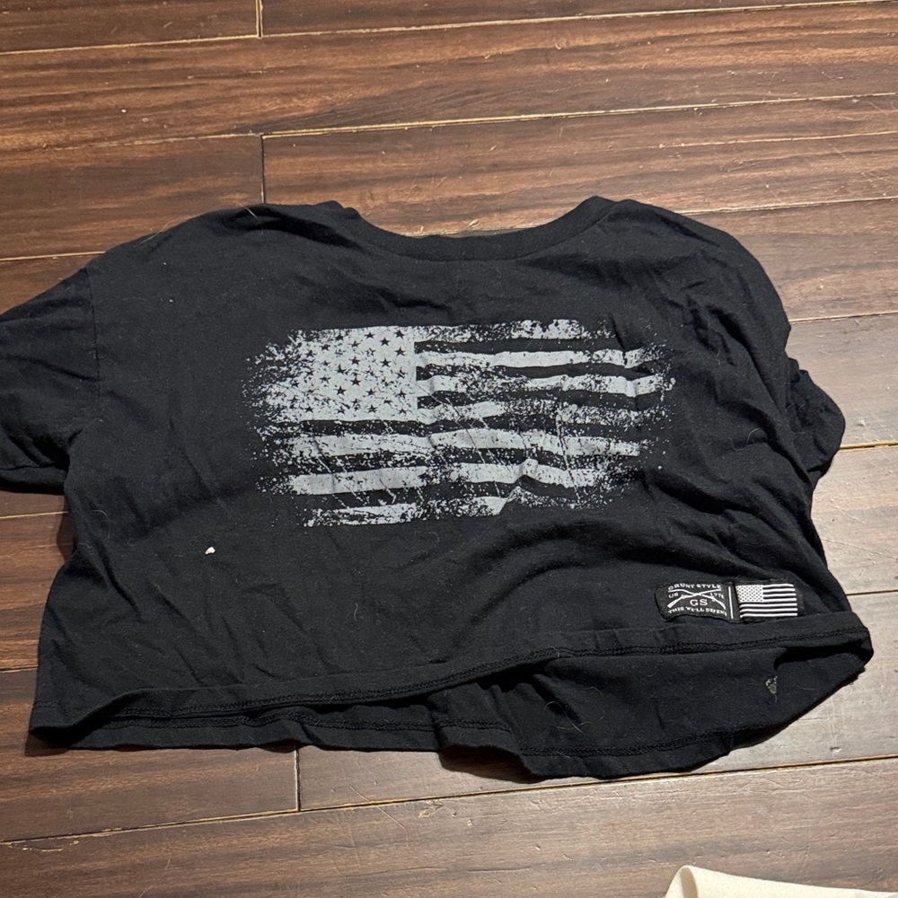 Grunt Style Black Crop Top with Flag Design